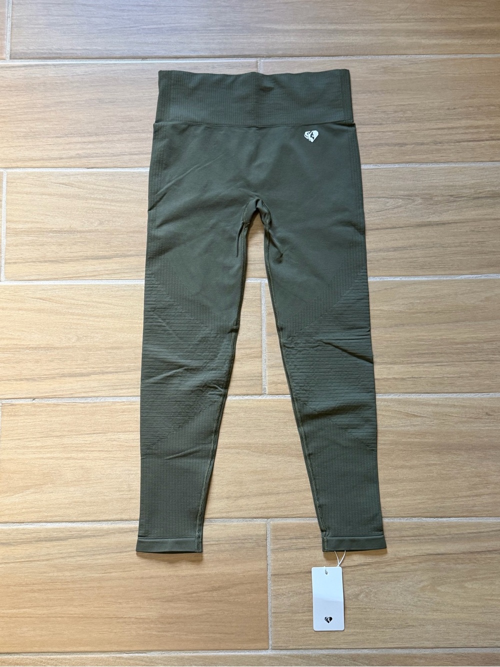 High-Rise Olive Green Seamless Leggings with Heart Logo NWT
